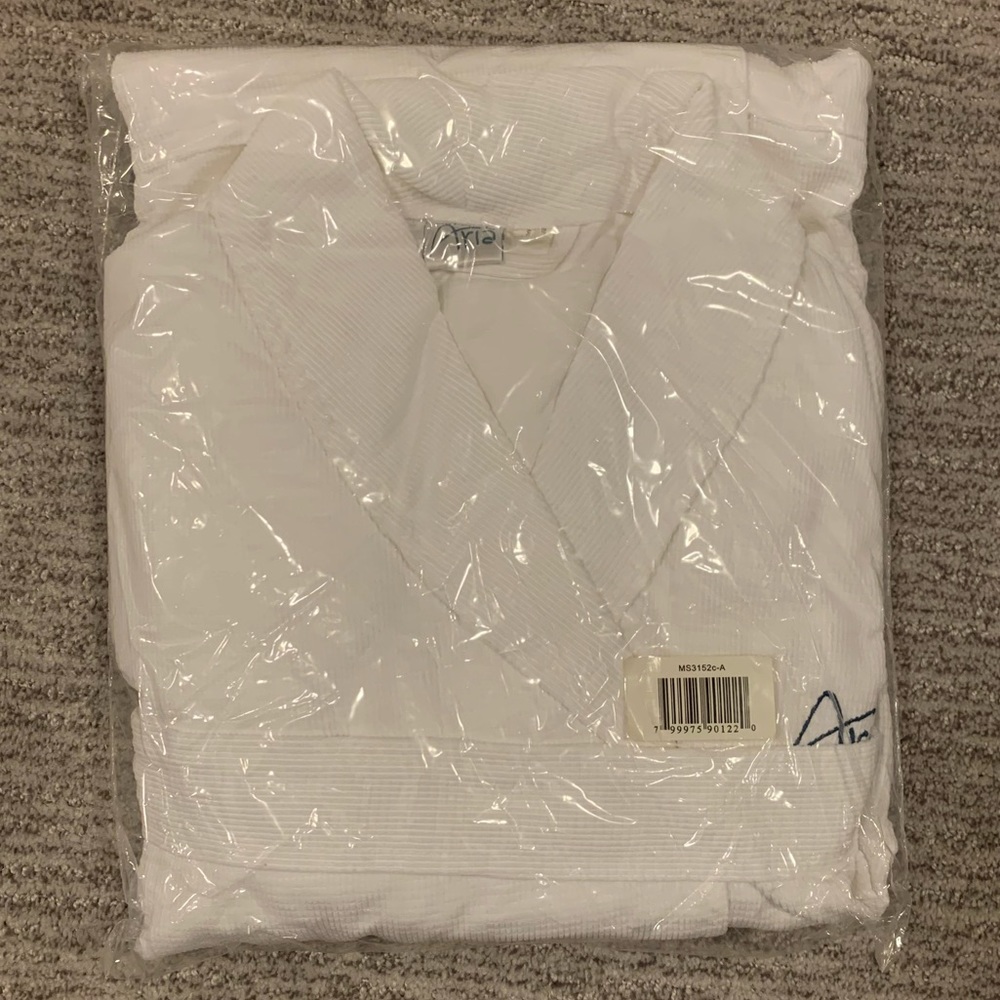 ARIA Resort Bath Robe *NWT*